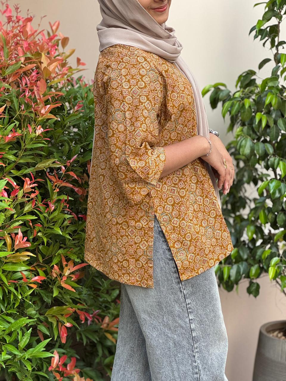 SHORT KURTHI
